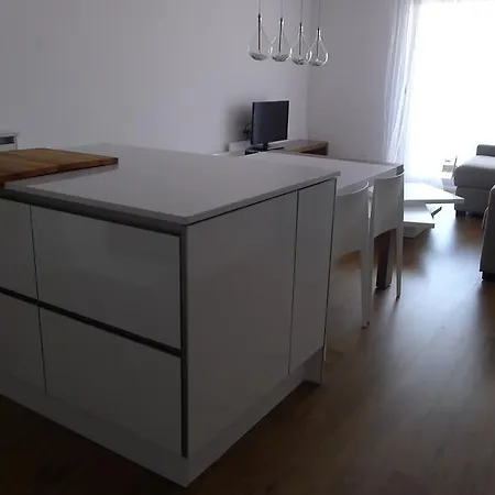 Апартаменти Rustic Good Сіджас