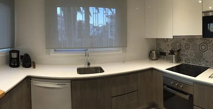 Rustic Good סיטגס